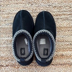 EUC UGG Platform Tazz size 5